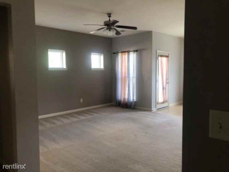 5025 Luker Ln - Photo 3 of 15