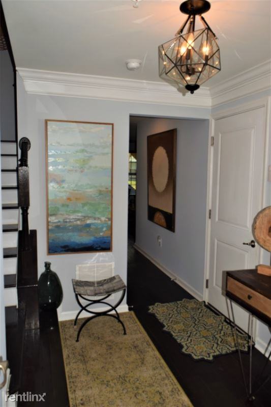 89 Phillip E Frank Way - Photo 2 of 16