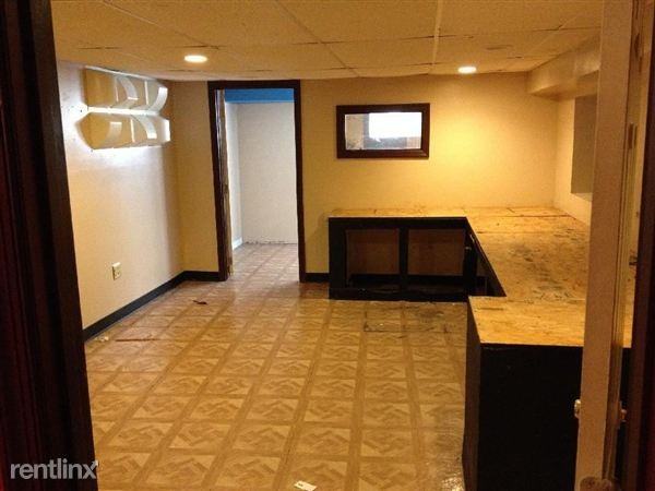 420 E 25th St - Photo 3 of 4