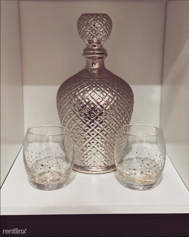 335 Carlos St - Photo 3 of 22