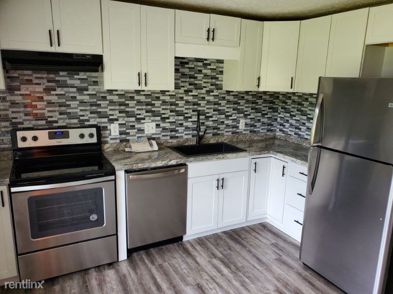 2750 Collinswood Dr - Photo 2 of 5