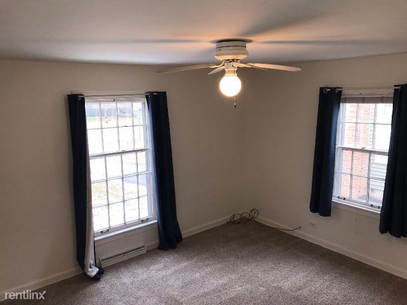 335 Park Ave - Photo 3 of 11