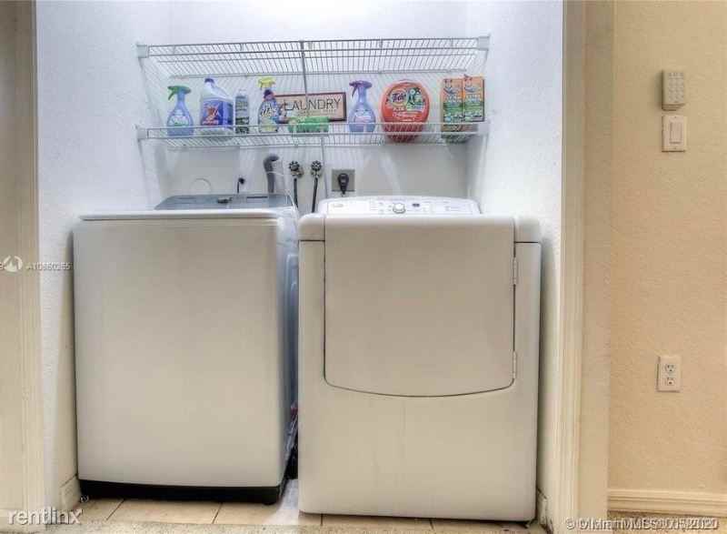 12505 Sw 124th Ter 1 - Photo 3 of 3