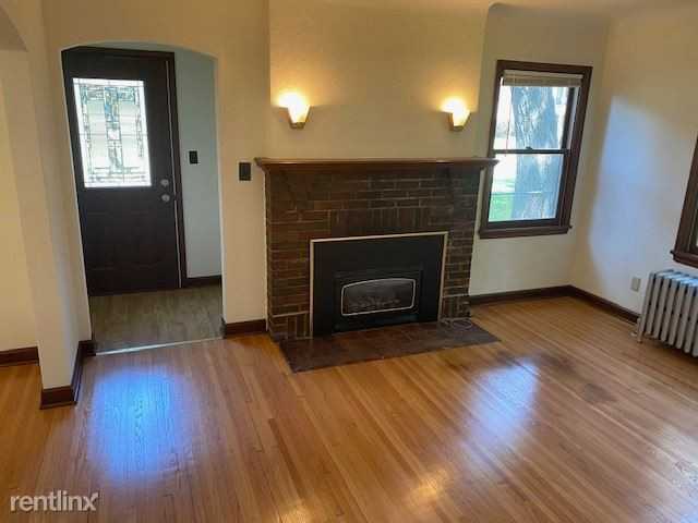 950 County Road D E - Photo 3 of 29