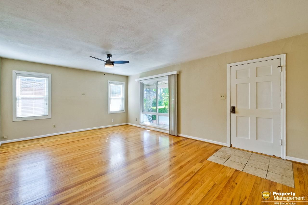 4089 Holly Dr - Photo 3 of 23
