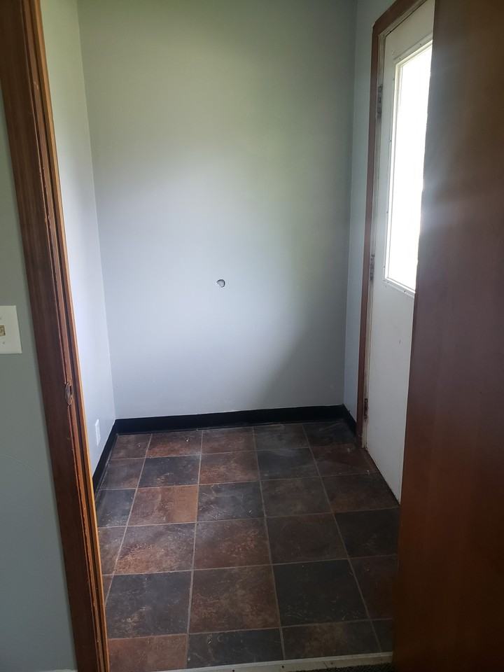 1208 Palmer Ave - Photo 2 of 12