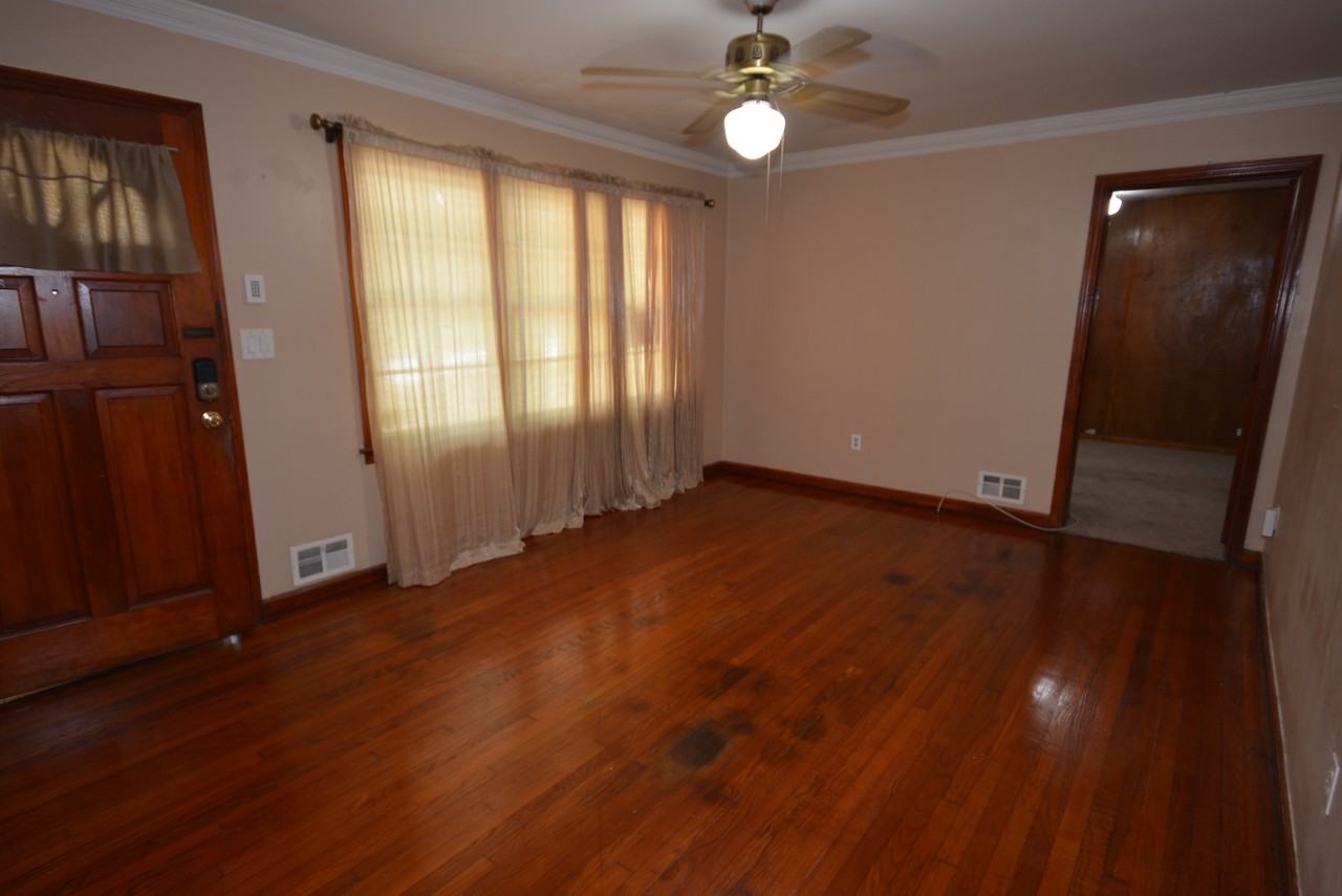 3312 Glenview Cir Sw - Photo 3 of 23