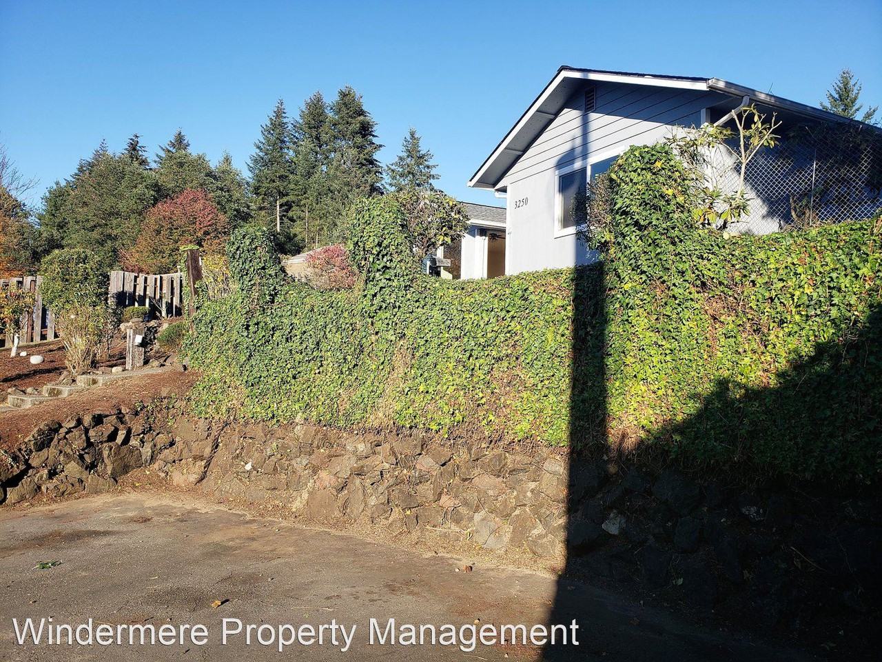 3250 Wright Ave - Photo 2 of 25