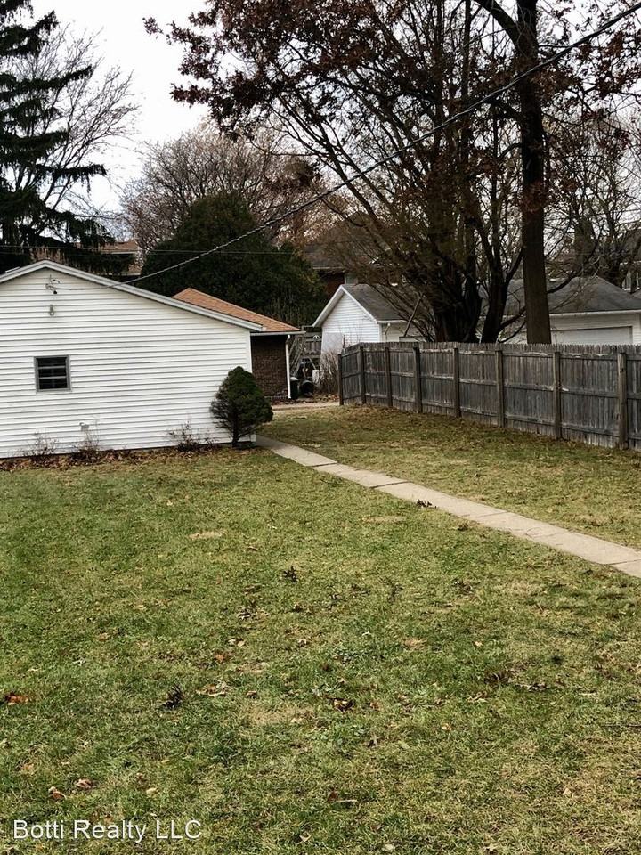 402 Rome Ave - Photo 2 of 14