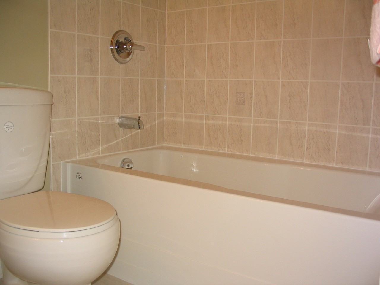 445 Laurier Ave W - Photo 2 of 18