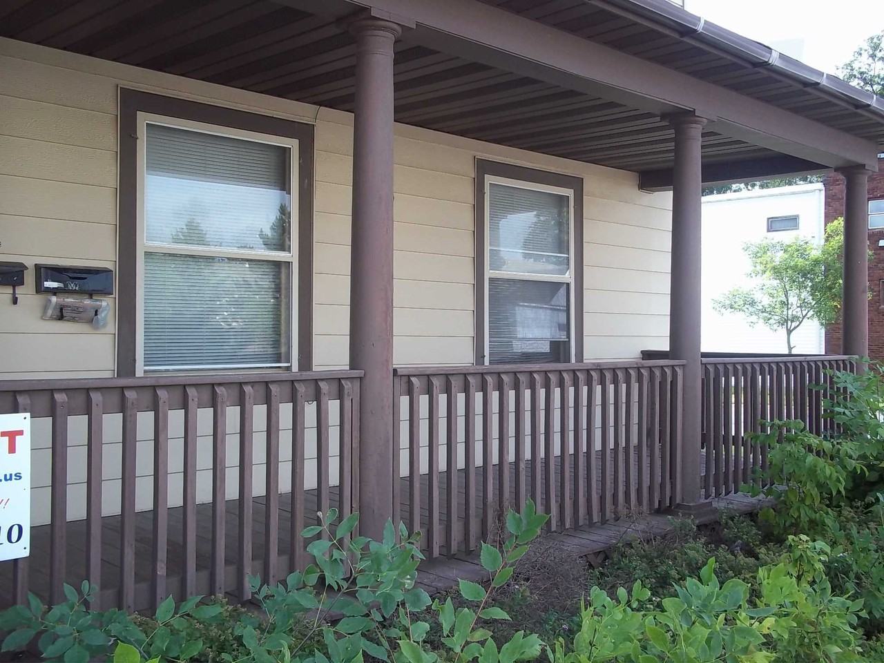 114 1/2 1st Ave Sw - Photo 2 of 10