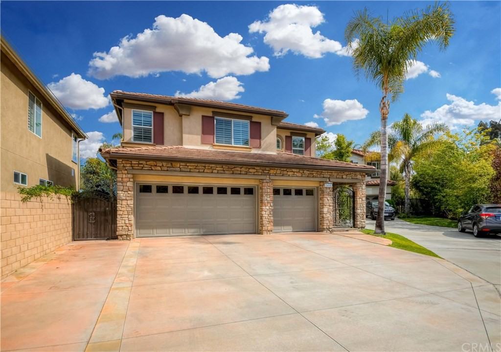 24641 Summerland Cir - Photo 2 of 50