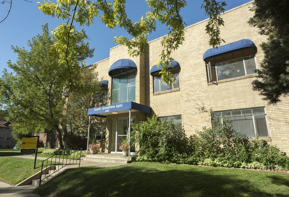 South Josephine Apts - Photo 2 of 9