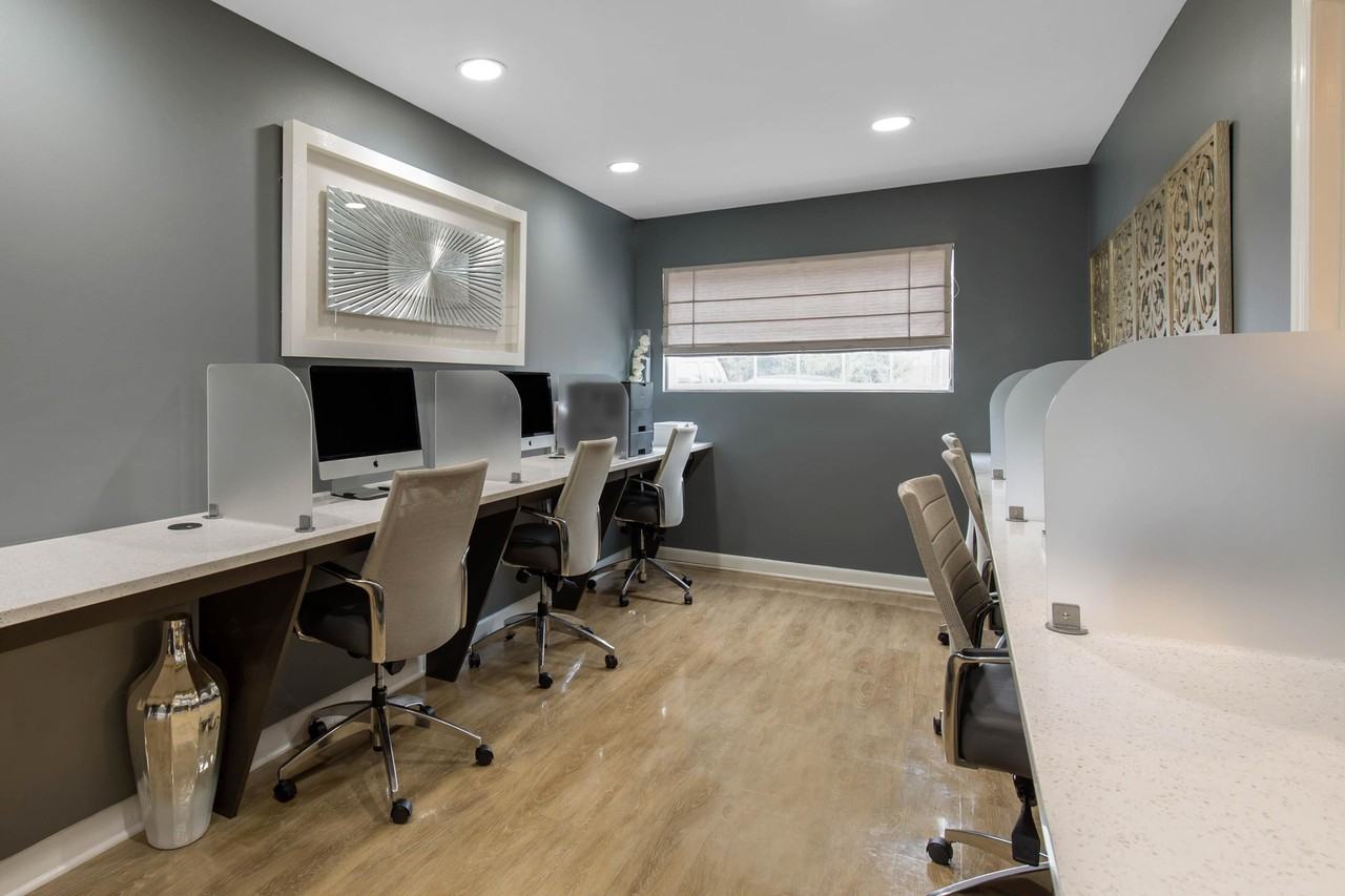 The Verandahs Apartments - Photo 7 of 15