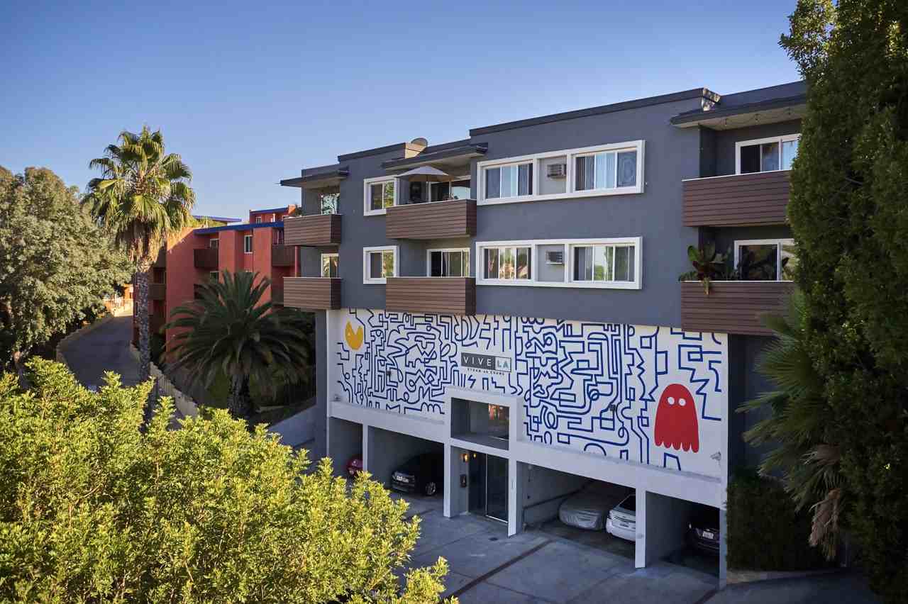 Ethan on Evans - Photo 2 of 13