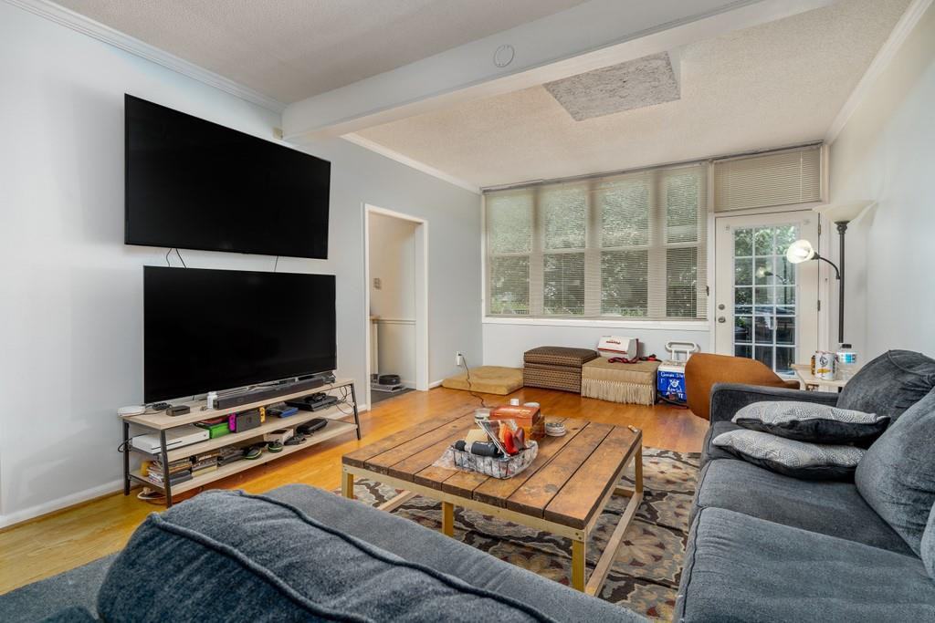 5215 Chemin De Vie - Photo 2 of 34