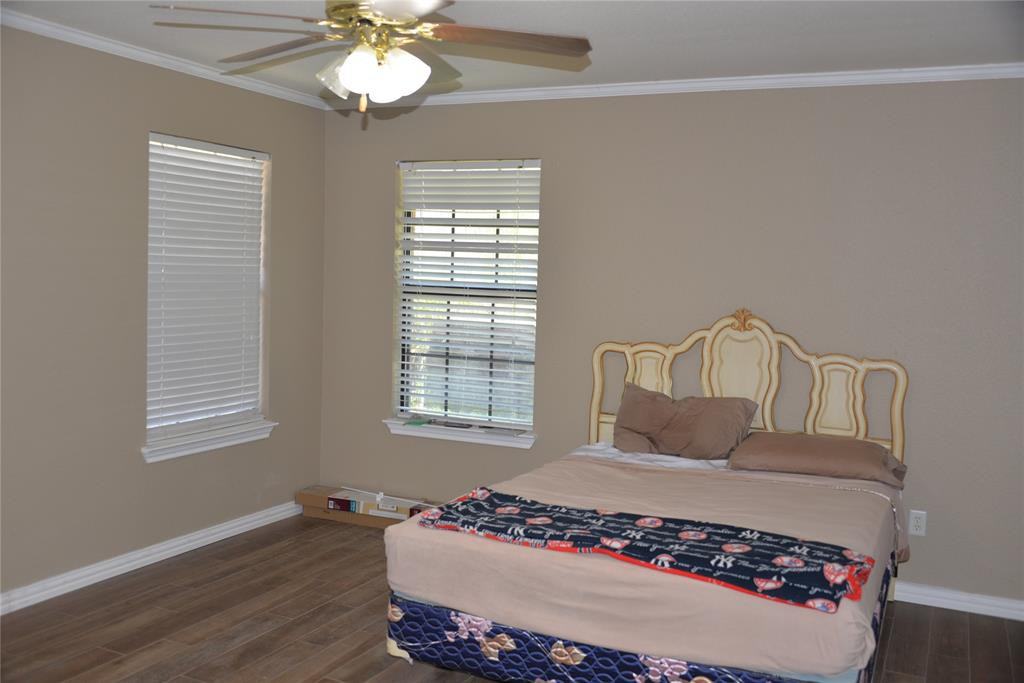 4220 Canyon Trl - Photo 3 of 16