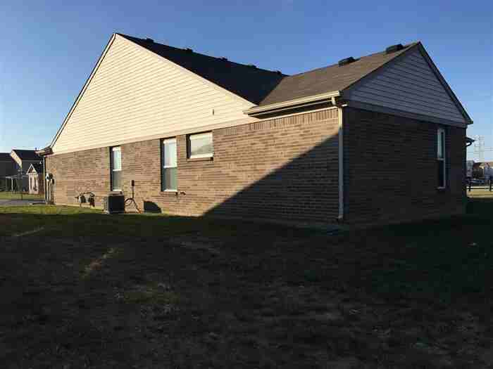 3021 Brandenburg Dr - Photo 2 of 11