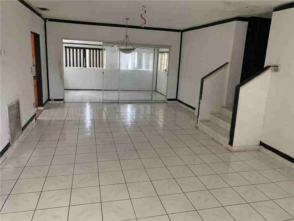 815 Northeast 179th Terrace - Photo 3 of 4