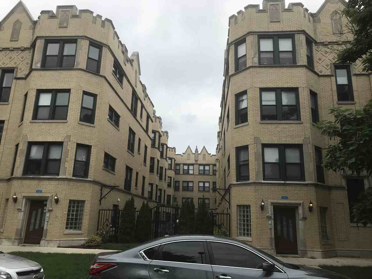 6612 South Kenwood Avenue 309, Chicago, IL 60637 3 Bedroom Apartment for Rent PadMapper
