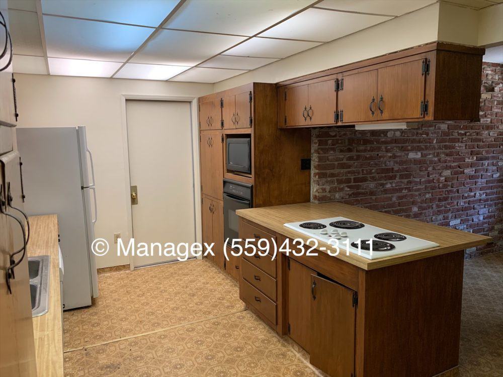 3516 East Saginaw Way - Photo 3 of 14