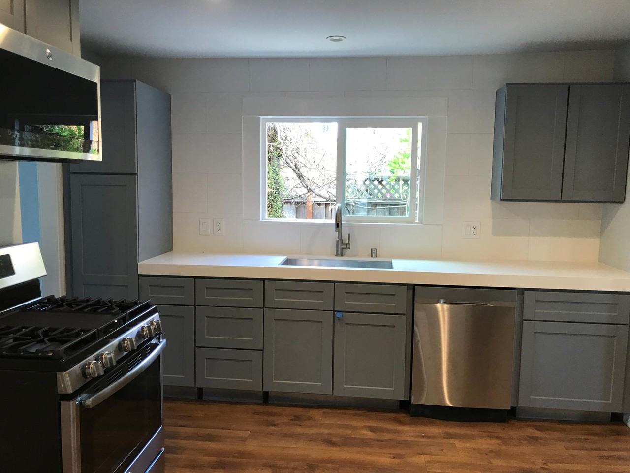 428 Leigh Avenue - Photo 2 of 16