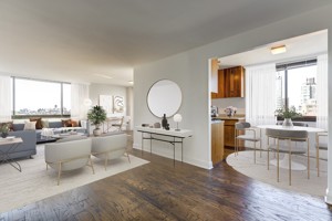 featured image of 200 E 82nd St