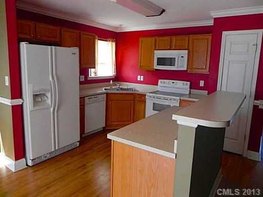 232 Sundance Cir - Photo 2 of 16