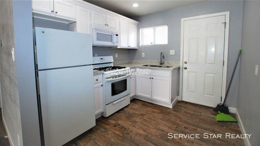 5458 W Palmaire Ave - Photo 2 of 12