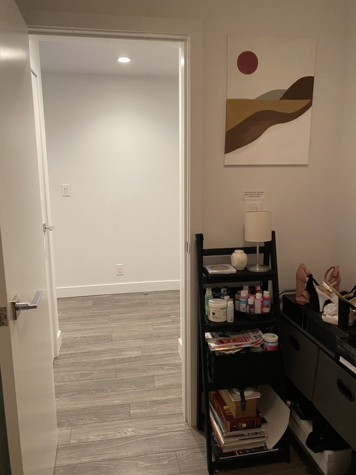 1283 Howe Street #414