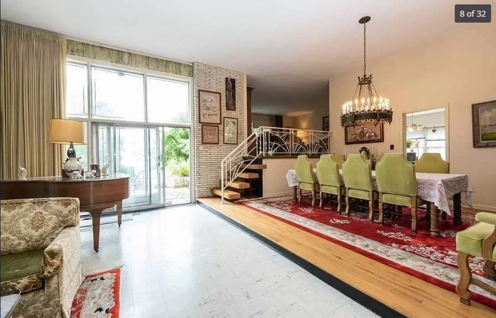 210 Dolphin Drive - Photo 2 of 3