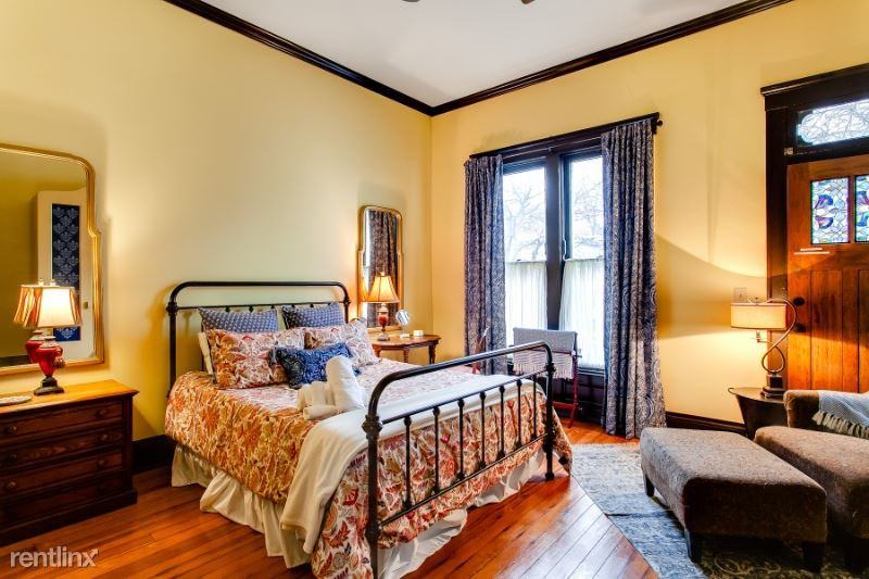 2042 Frankfort Ave - Photo 2 of 26