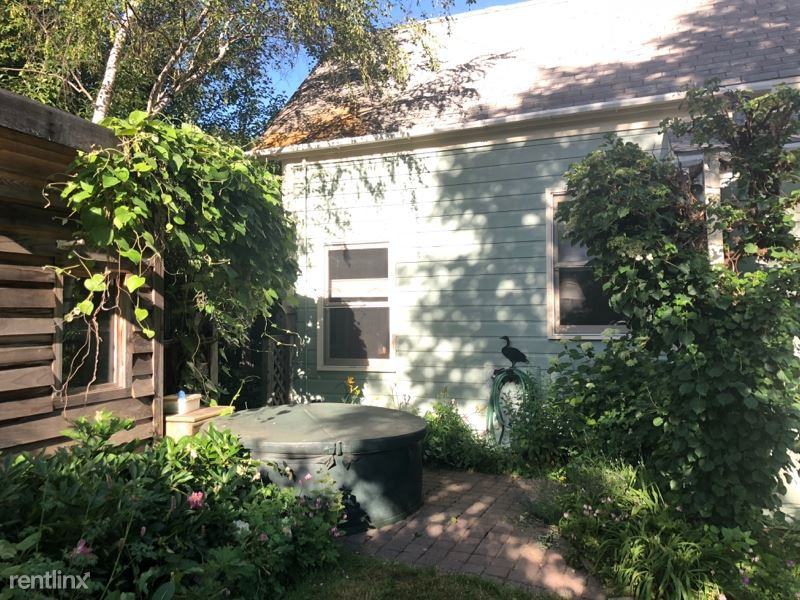 562 Jackson St - Photo 3 of 22