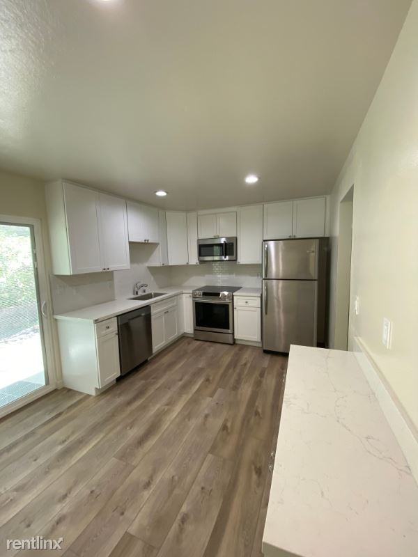 15 Brasero Ln - Photo 3 of 11