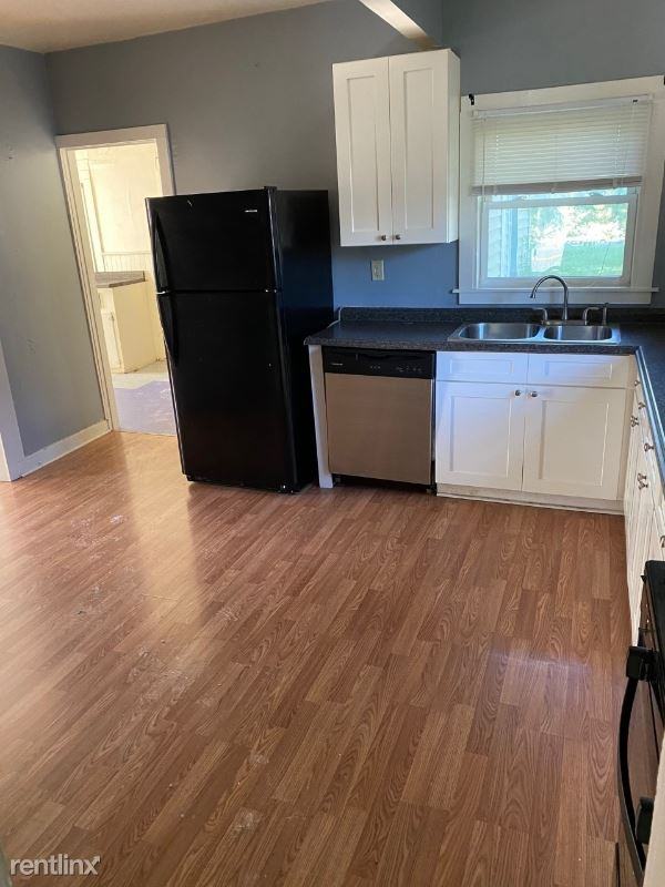 116 E Main St - Photo 3 of 13