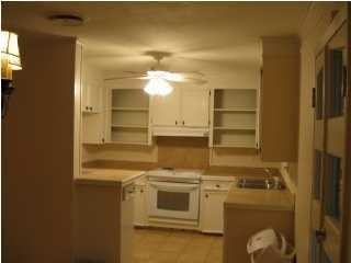 105 Estes St - Photo 2 of 16