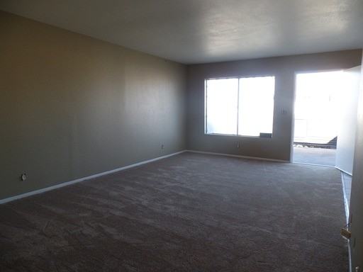 4807 Terrace Ave - Photo 3 of 8