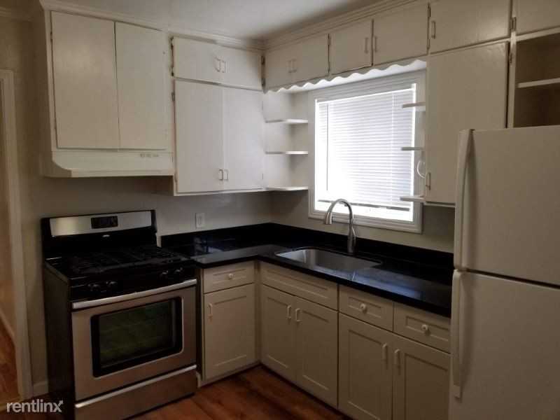 2207 Addison Ave - Photo 3 of 10