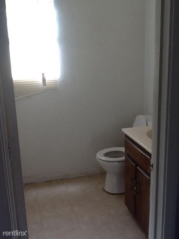 1301 1301 S. MADDOX AVE 68 - Photo 3 of 10