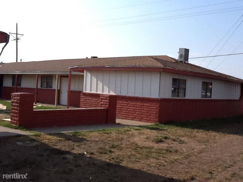 1305 1305 S. MADDOX AVE 15 - Photo 3 of 29