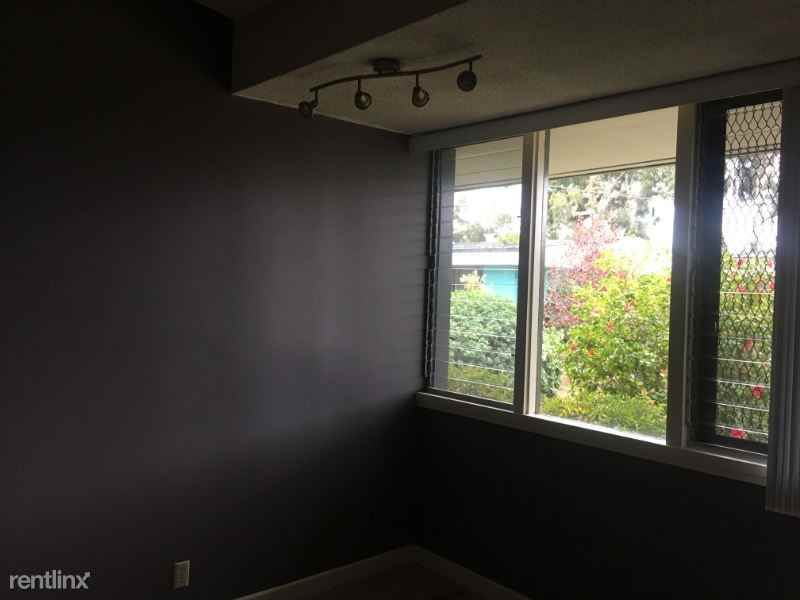 660 W Bonita Ave 25c - Photo 3 of 18