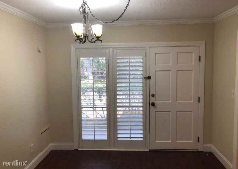 8301 Bardmoor Blvd 109 - Photo 3 of 9