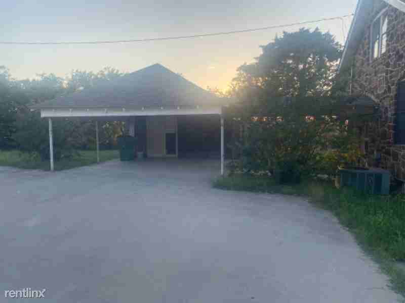 602 E Wise St - Photo 2 of 17