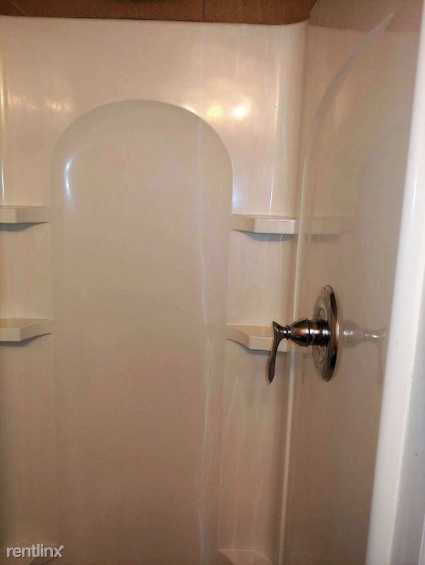 2727 N 65th St 4 - Photo 3 of 8