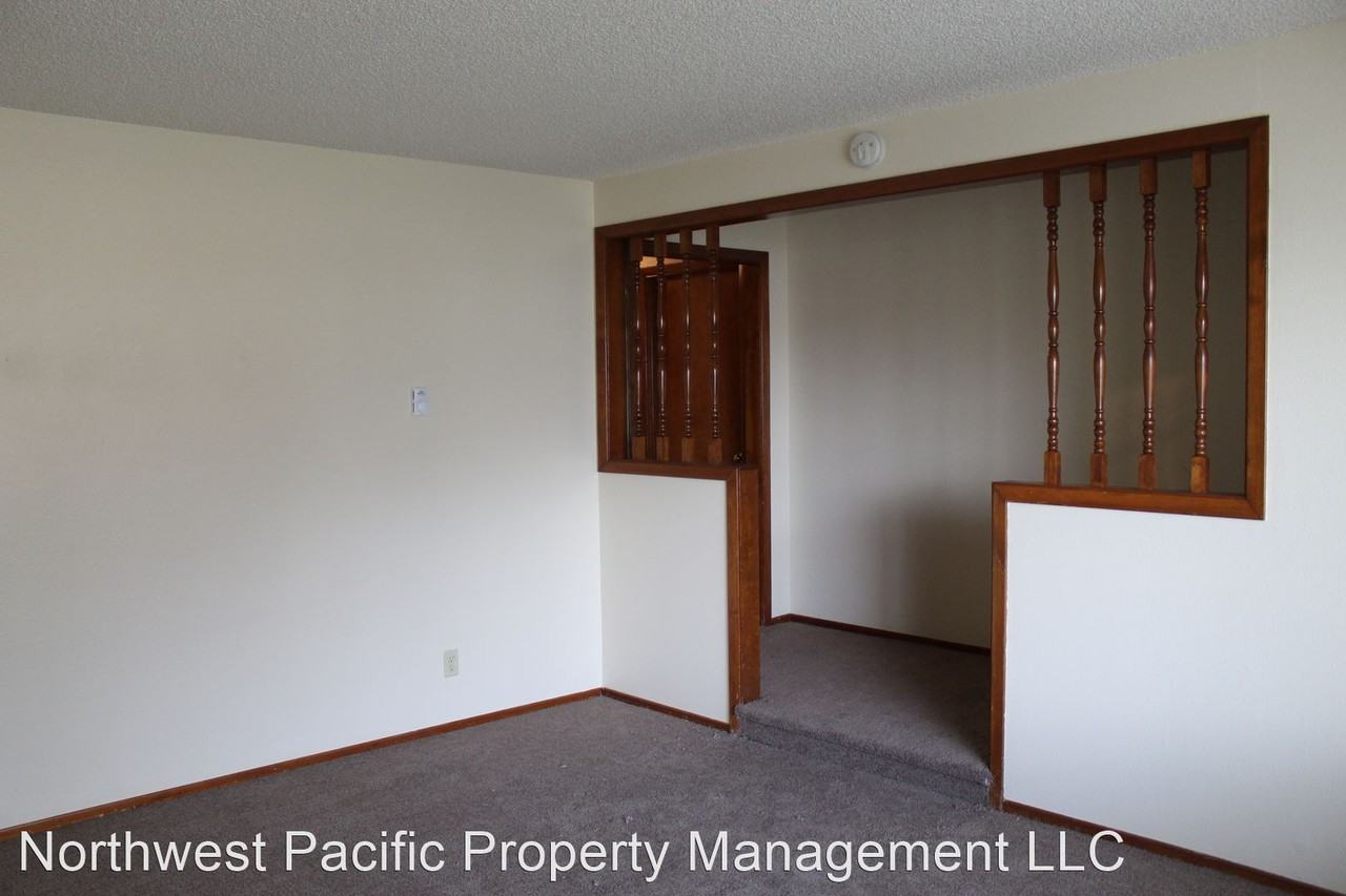 4546 Blue Sky Ct Se - Photo 3 of 25