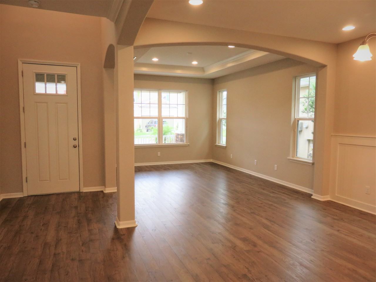 8828 Tropical Palm Dr - Photo 3 of 29
