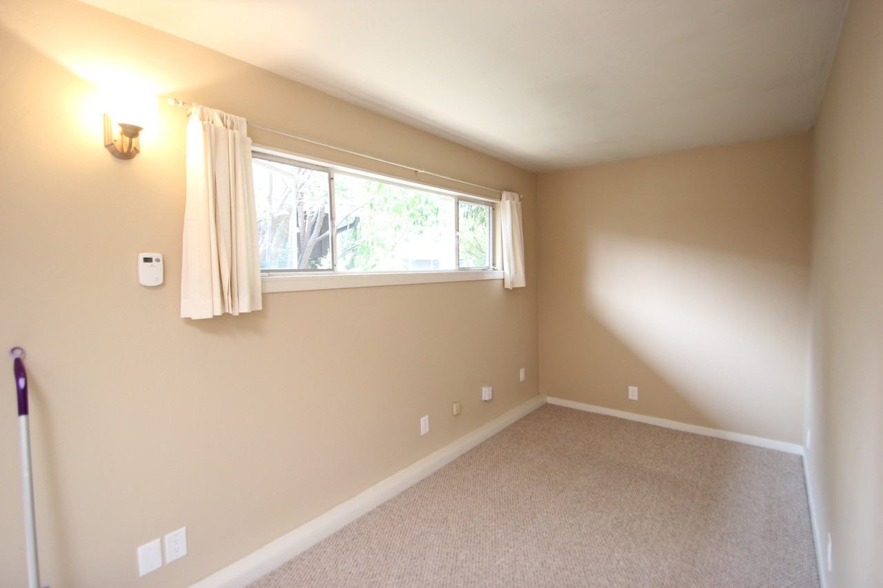 33 Somerset Lane-Studio - Photo 3 of 13