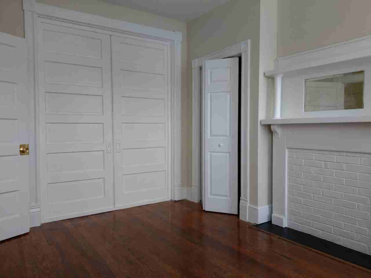 913 N 35Th St - Photo 3 of 36