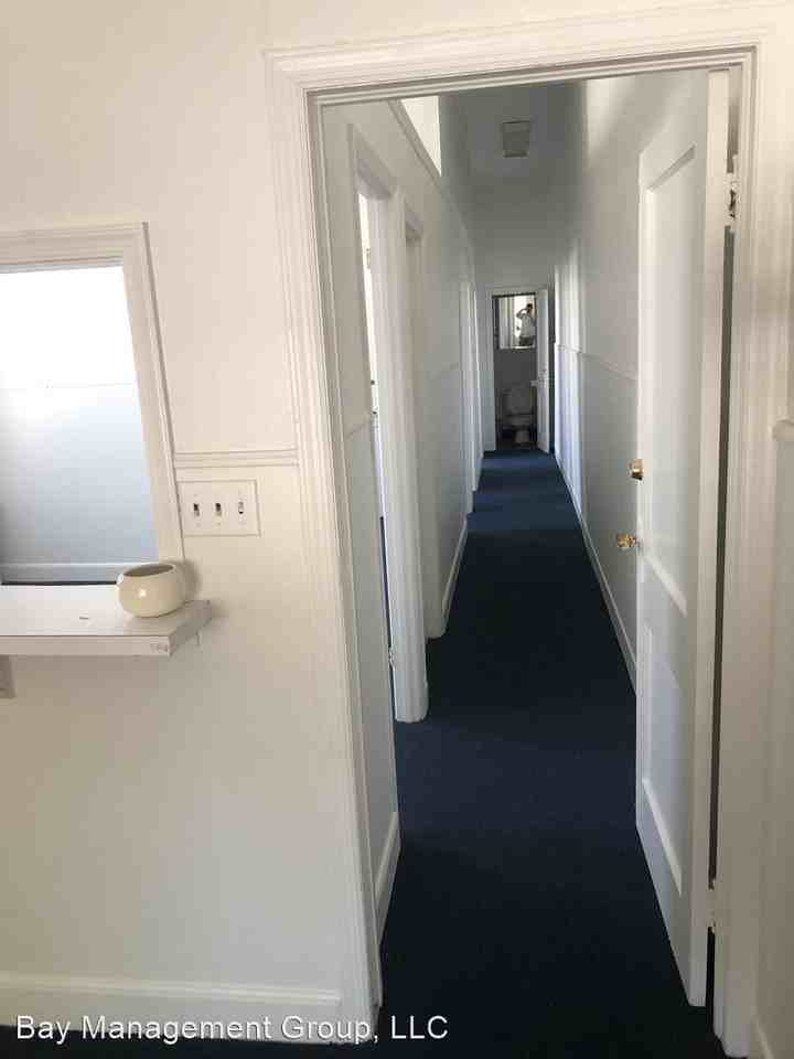 701 S Conkling St - Photo 3 of 10