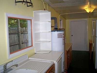 611 1/2 S Pine St - Photo 3 of 9